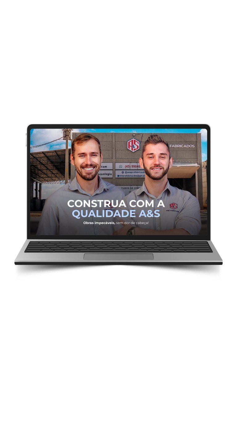 Laptop displaying a construction company website with two smiling men in work shirts and Portuguese tagline about quality construction